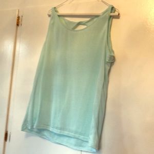 Athleta shirt - like new